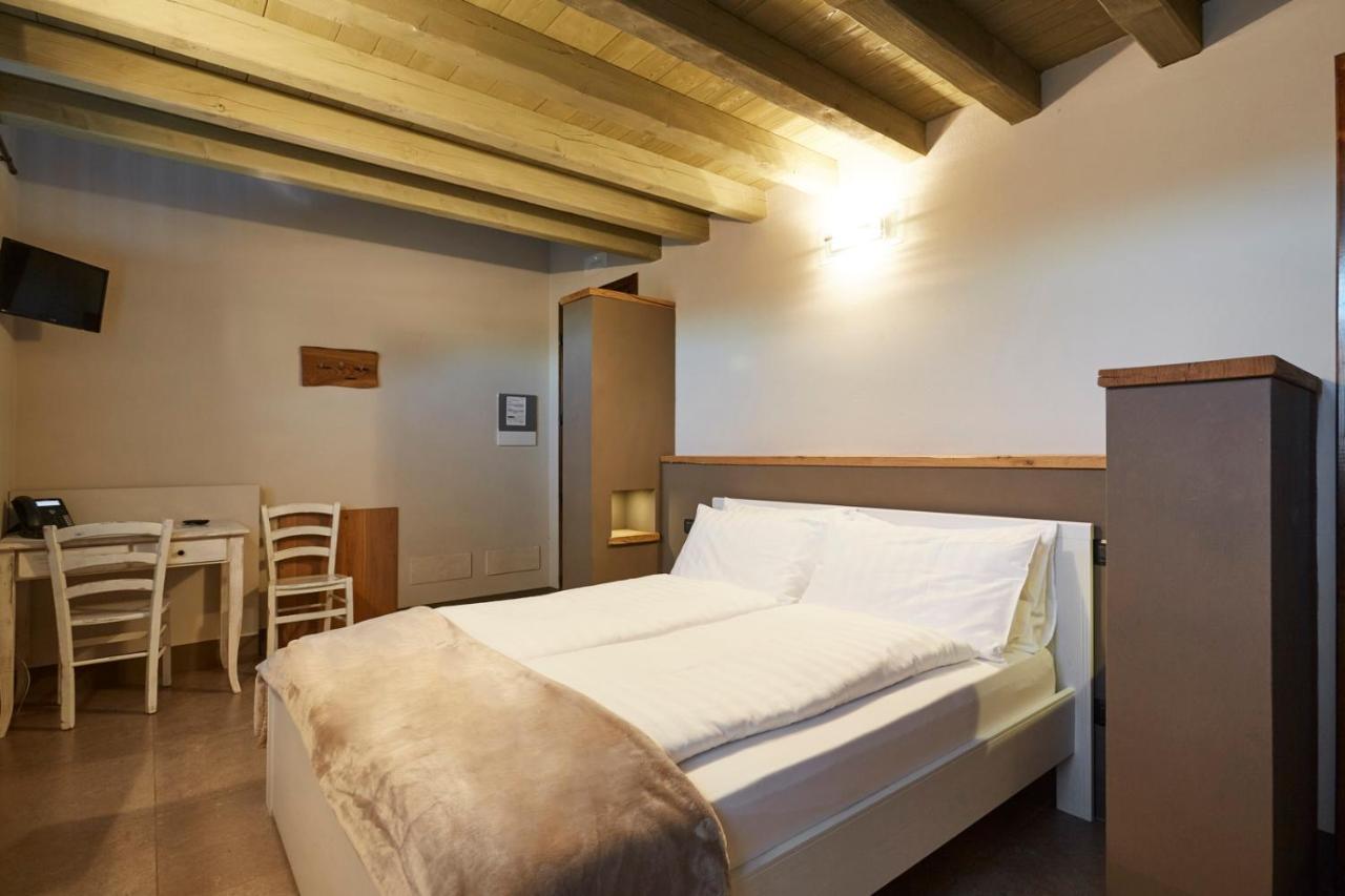 Agriturismo Alba Del Borgo Фіденца Екстер'єр фото